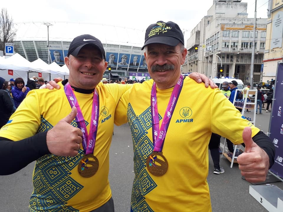 Футболка спортивна чоловіча з власним дизайном - Зображення 3
